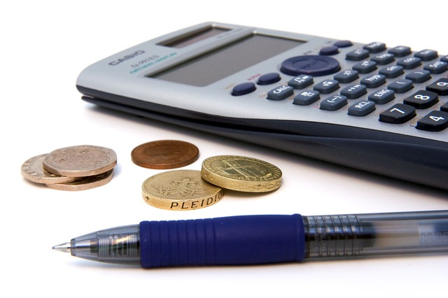 mince, tužka a kalkulačka.jpg